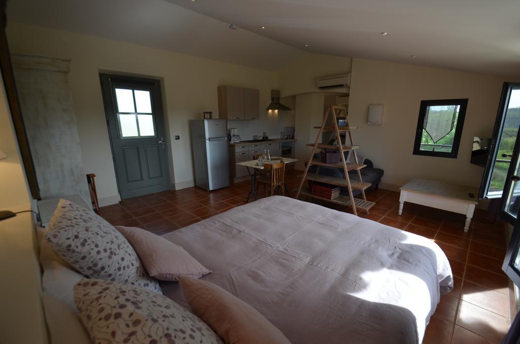 Bastide Saint Maurin Bed & Breakfast Ansouis Exterior foto